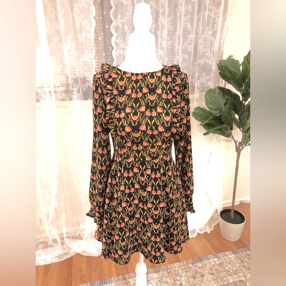 Forever 21 Rose Print -fit and flare dress! Size Small